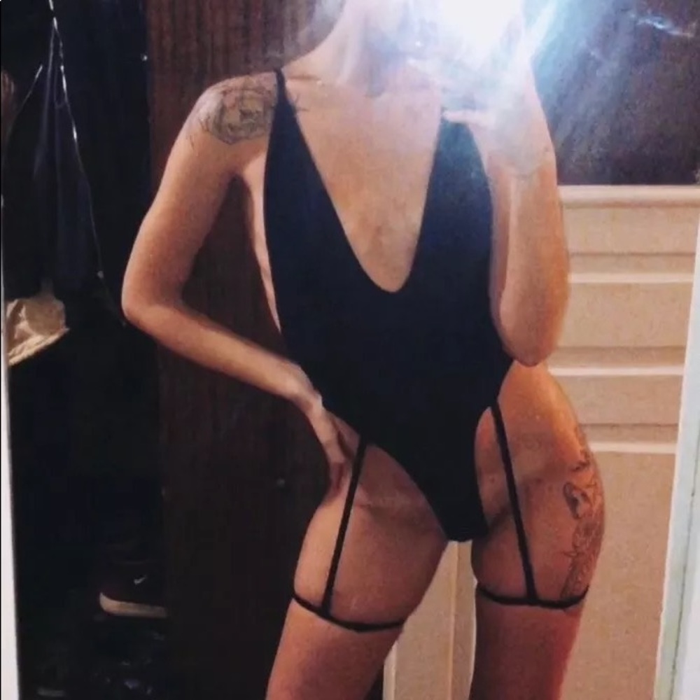 JESS Monokini - Picture 4 of 5